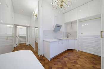 Prodej bytu 2+1 v osobním vlastnictví 72 m², Karlovy Vary