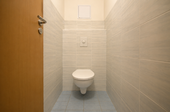 WC - Pronájem bytu 2+kk v osobním vlastnictví 70 m², Hradec Králové