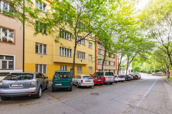 Prodej bytu 4+1 v osobním vlastnictví 133 m², Praha 5 - Smíchov