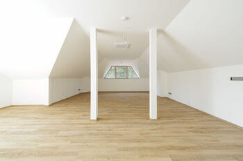 Prodej bytu 4+kk v osobním vlastnictví 140 m², Praha 10 - Záběhlice