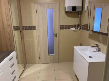 koupelna, sprchový kout - Pronájem bytu 1+kk v osobním vlastnictví 48 m², Lanškroun