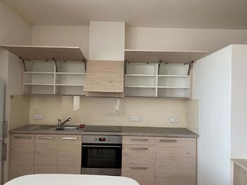 kuchyň se spotřebiči - Pronájem bytu 1+kk v osobním vlastnictví 48 m², Lanškroun