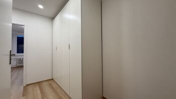 Chodba - Pronájem bytu 2+kk v osobním vlastnictví 44 m², Praha 9 - Horní Počernice