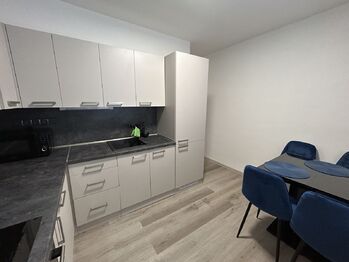 Pronájem bytu 4+1 v osobním vlastnictví 96 m², Hradec Králové