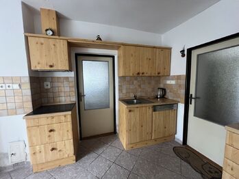 kuchyně - Prodej domu 85 m², Hluboké Mašůvky