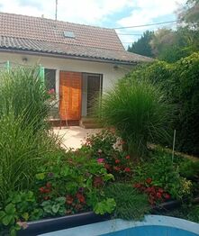 zahrádka - Prodej domu 85 m², Hluboké Mašůvky