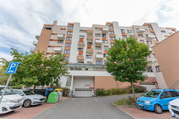 Prodej bytu 1+kk v osobním vlastnictví 34 m², Praha 5 - Hlubočepy