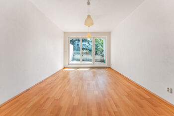 Prodej bytu 1+kk v osobním vlastnictví 34 m², Praha 5 - Hlubočepy