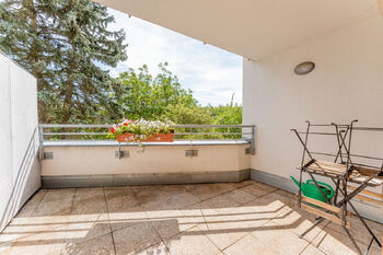 Prodej bytu 1+kk v osobním vlastnictví 34 m², Praha 5 - Hlubočepy