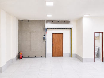 MULTIFUNKČNÍ NEBYTOVÝ PROSTOR - Prodej obchodních prostor, Praha 3 - Žižkov