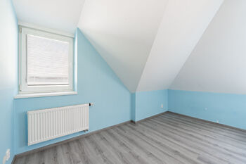 Pronájem domu 137 m², Praha 9 - Horní Počernice
