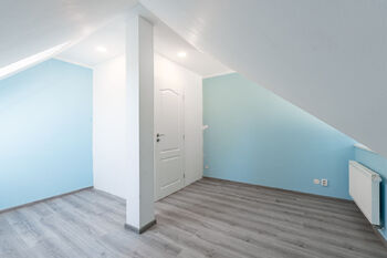 Pronájem domu 137 m², Praha 9 - Horní Počernice