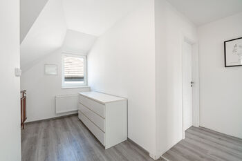 Pronájem domu 137 m², Praha 9 - Horní Počernice