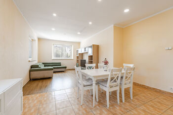 Pronájem domu 137 m², Praha 9 - Horní Počernice