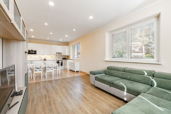 Pronájem domu 137 m², Praha 9 - Horní Počernice