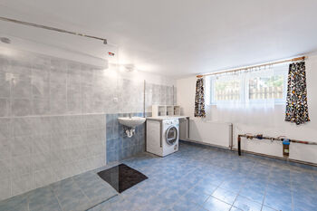 Pronájem domu 137 m², Praha 9 - Horní Počernice