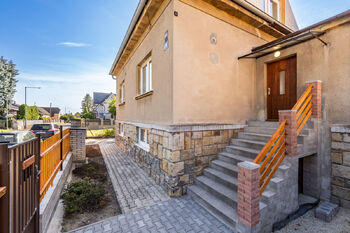 Pronájem domu 137 m², Praha 9 - Horní Počernice