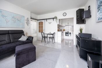 Obývací pokoj - Pronájem bytu 2+kk v družstevním vlastnictví 43 m², Praha 4 - Chodov