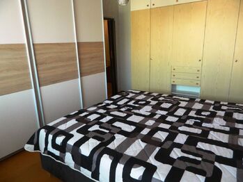 Ložnice. - Prodej bytu 2+1 v osobním vlastnictví 64 m², Cheb