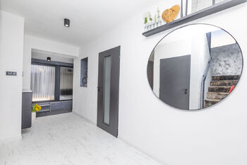 Chodba - Prodej domu 170 m², Račiněves