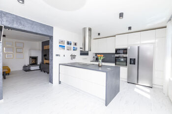 Kuchyně - Prodej domu 170 m², Račiněves