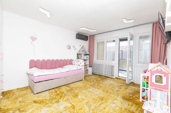 Pokoj - Prodej domu 170 m², Račiněves