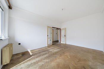 Prodej bytu 1+1 v osobním vlastnictví 36 m², Hradec Králové