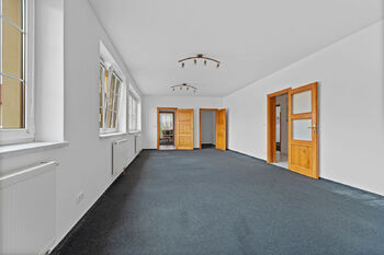 Prodej zemědělského objektu 1050 m², Slatina