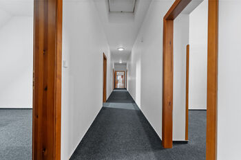 Prodej zemědělského objektu 1050 m², Slatina