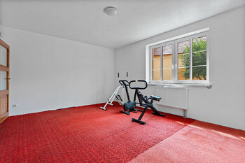 Prodej zemědělského objektu 1050 m², Slatina