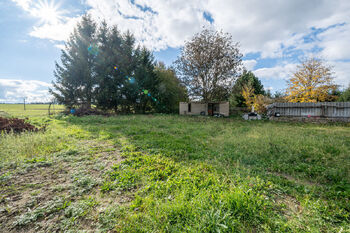 Prodej pozemku 1232 m², Dačice