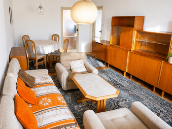 Obývací pokoj - Pronájem bytu 2+1 v osobním vlastnictví 57 m², Praha 10 - Záběhlice