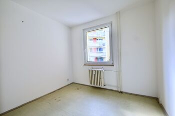 Prodej bytu 4+1 v osobním vlastnictví 72 m², Praha 10 - Záběhlice