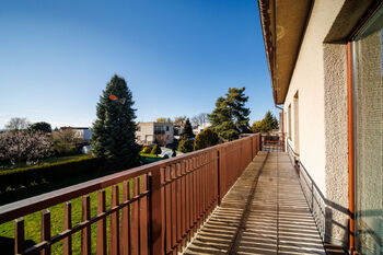 Prodej pozemku 984 m², Praha 10 - Kolovraty