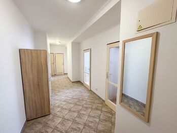 Pronájem bytu 2+1 v osobním vlastnictví 60 m², Hradec Králové