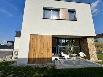 Prodej bytu 4+kk v osobním vlastnictví 96 m², Hůry