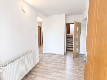Prodej domu 186 m², Bezdědovice