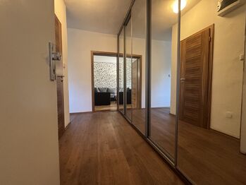 Prodej bytu 2+1 v osobním vlastnictví 52 m², Praha 10 - Malešice