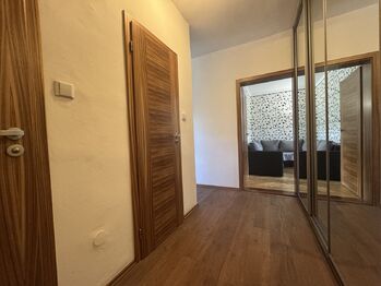 Prodej bytu 2+1 v osobním vlastnictví 52 m², Praha 10 - Malešice