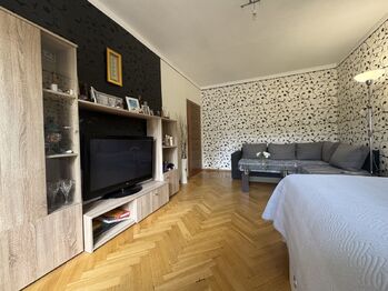 Prodej bytu 2+1 v osobním vlastnictví 52 m², Praha 10 - Malešice