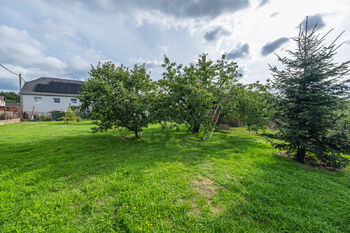 Prodej pozemku 991 m², Přestanov