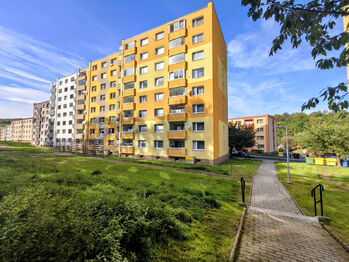 Prodej bytu 1+1 v osobním vlastnictví 36 m², Loket