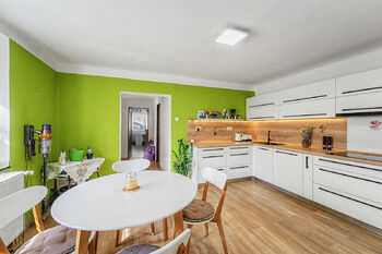 Prodej domu 222 m², Kly