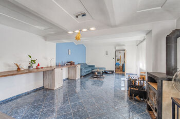 Obývací pokoj - Prodej domu 222 m², Kly