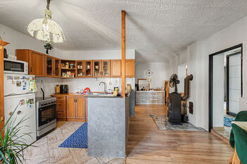 Samostatný byt 1+1 - Prodej domu 222 m², Kly