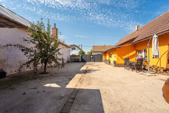 Prodej domu 222 m², Kly