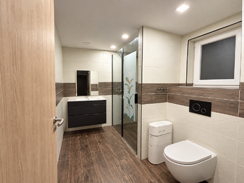 Prodej domu 222 m², Kly