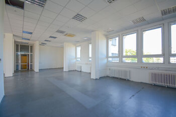 Pronájem kancelářských prostor 171 m², Hradec Králové