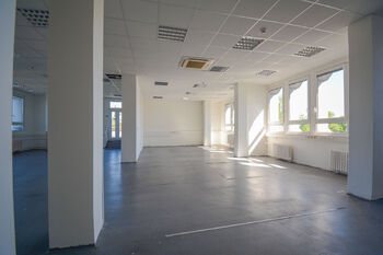 Pronájem kancelářských prostor 171 m², Hradec Králové