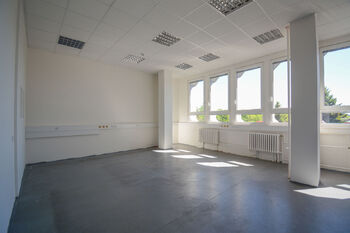 Pronájem kancelářských prostor 171 m², Hradec Králové